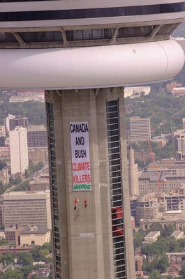 Escalade de la tour du CN à Toronto